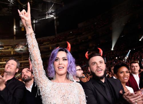 illuminati-signs-katy-perry-devils-horns