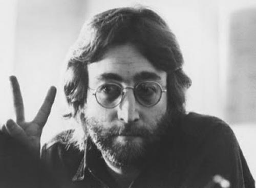 illuminati-signs-John-Lennon-Peace-Sign