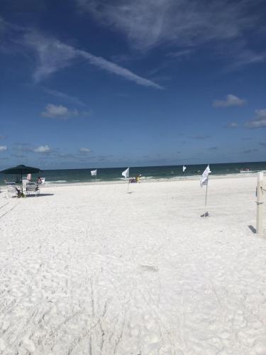 72B41FD3-AD0D-4C9D-8F63-D4E4BC06B4EF