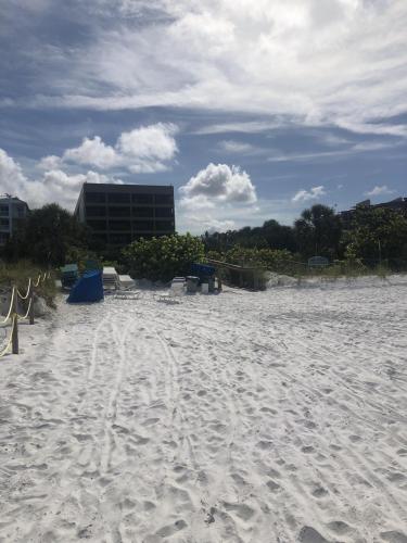 748EDC68-7ABA-47A8-8F51-7EF418F5FA9A