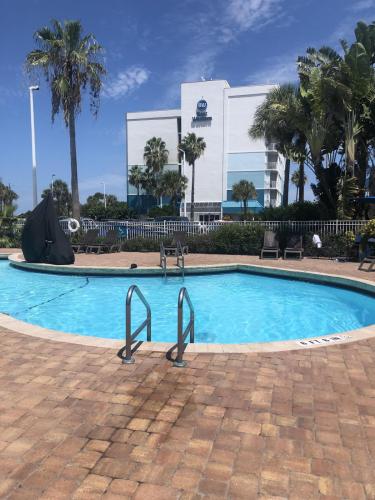 4E2CDA6D-14D5-44AB-82A6-E9B5F0CBD231