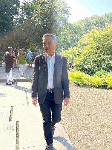 8579EB8A-3C44-45ED-A012-0D5B7B7A2A29