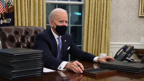 Joe-Biden-Executive-Orders-Desk-Pens