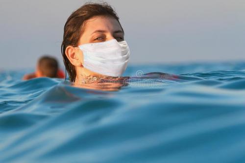 C19_MaskSwimming