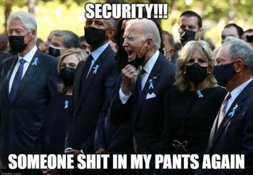 biden-shits=pants-again