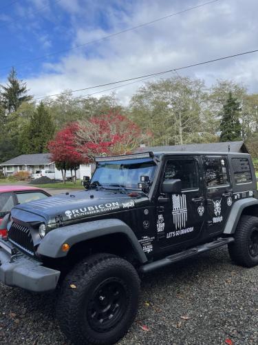 8D64FD0B-4EE3-40B0-8B5D-F1CD363F25AE