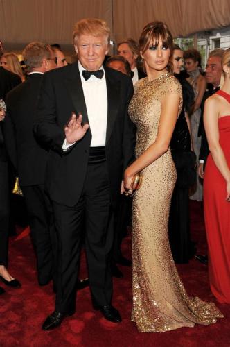 Melania-Trump-in-Gold-Evening-Gown-With-Donald-Trump
