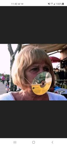 Screenshot_20211110-234007_DuckDuckGo