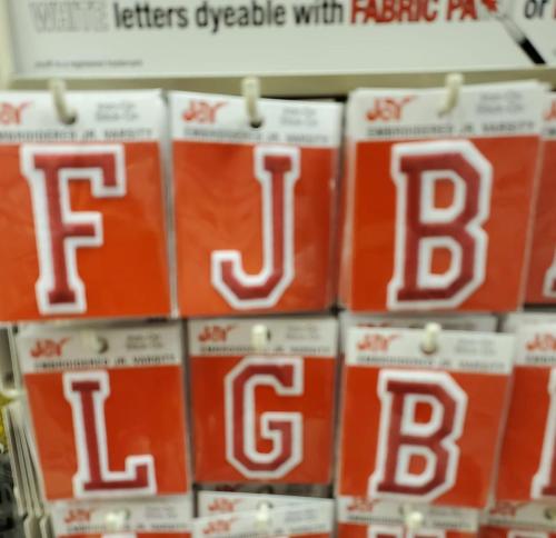 7DF6FFD8-14AC-400B-81E2-667DFC17FA7C