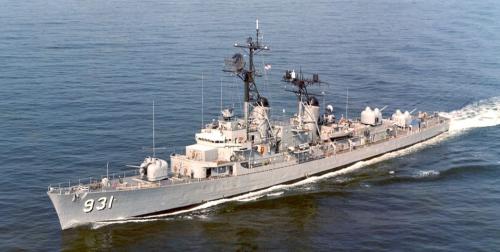 USS_Forrest_Sherman_(DD-931)_at_sea_c1978