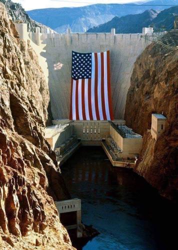 Flag - Hoover Dam - Largest flag ever made - 17' stars