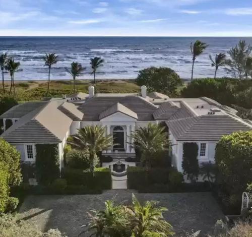 1A4EB714-5E6E-4AED-B3C6-EBCC76AEC082