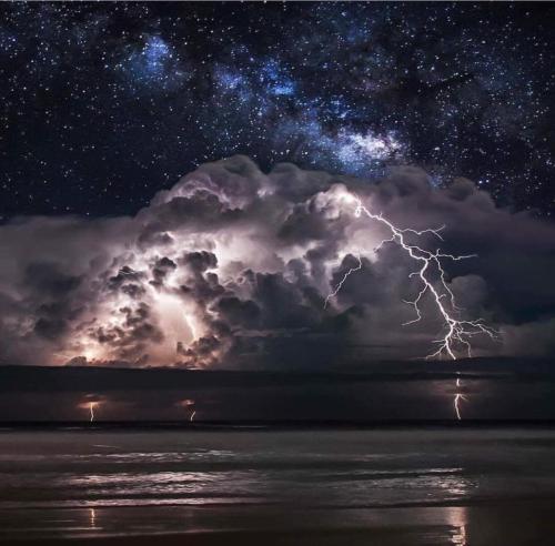 22757BB0-226F-4C34-852F-EC5A97FC8CF4