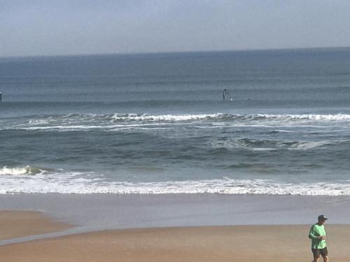 F1DB66EC-F4DA-4A0F-BBB0-6479948DEECE