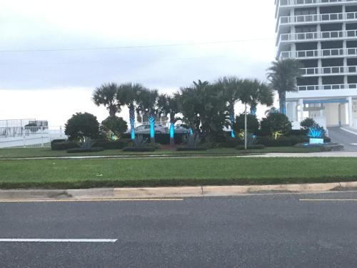 DBB30701-FB58-428B-B27C-673C9487C5A1