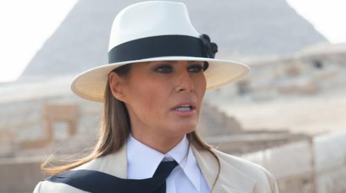 this-melania-trump-fashion-moment-invoksedred-out-of-africa-in-africa-1565034281