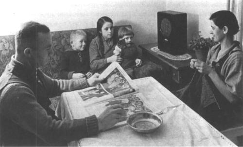 hitler radio 666