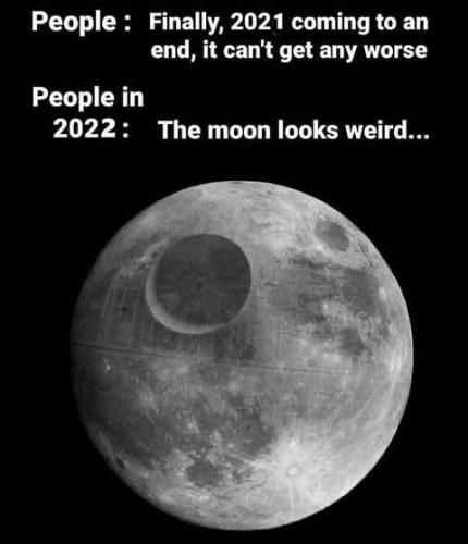 2021-come-to-an-end-2022-moon-looks-weird-death-star