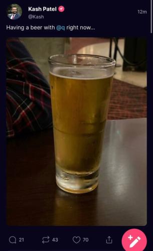 photo4954365946009594512