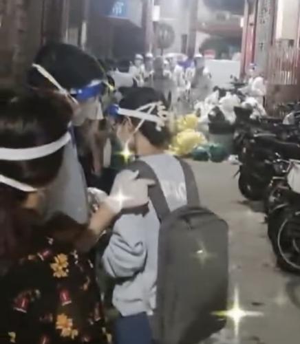 85085396-BCF1-4949-BB4F-89F8854AC96C