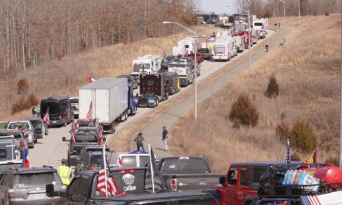 US-trucker-convoy-700x420-1