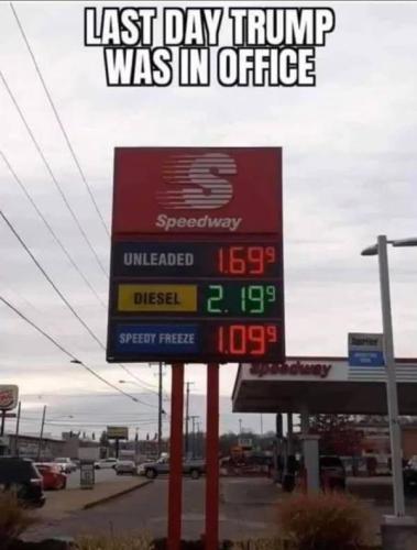 Gas on last Trump day