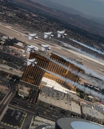 Thunderbirds over city