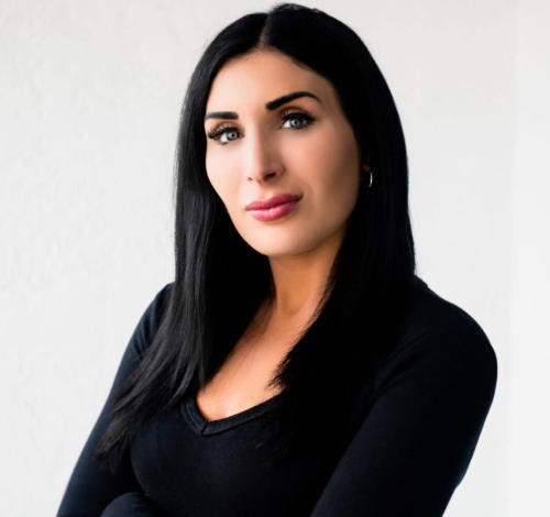 Laura-Loomer-featured-image-1068x1004