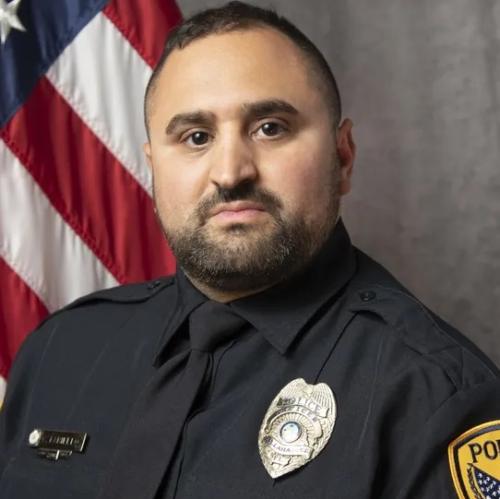 565E2419-7649-440D-A127-299C7BD1D5C4