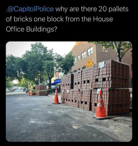 E052B10A-E744-4589-8106-383A15BD6888