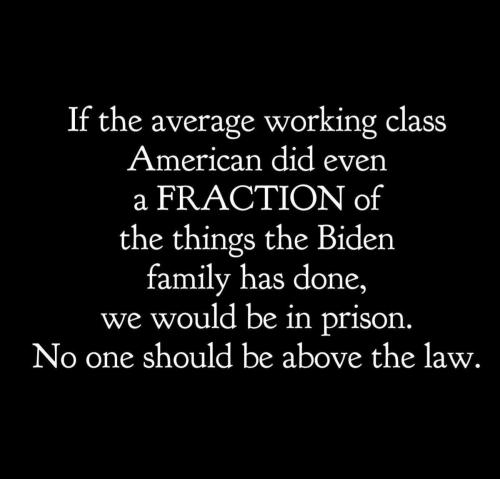 Bite Me Family   (maga)