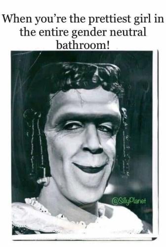 PrettiestGirlInTransBathroom01-20