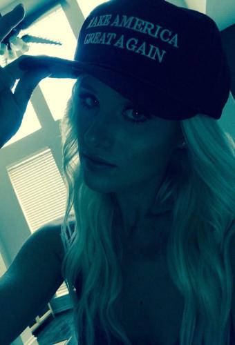 CrYlYEhVYAAZvai-768x1024(1)