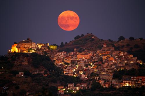 HarvestMoonCastiglioneSicily1024
