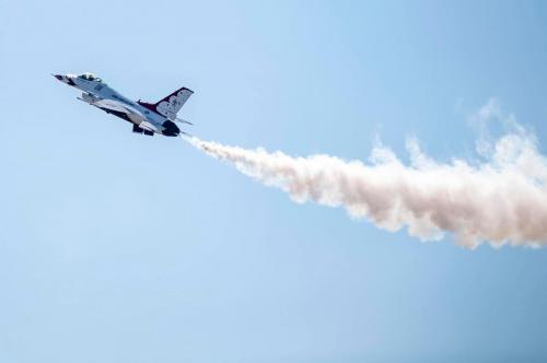 Thunderbirds slow flight