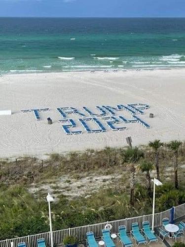 8939EC6B-056A-4887-81AE-DE0B0D4CD2CB
