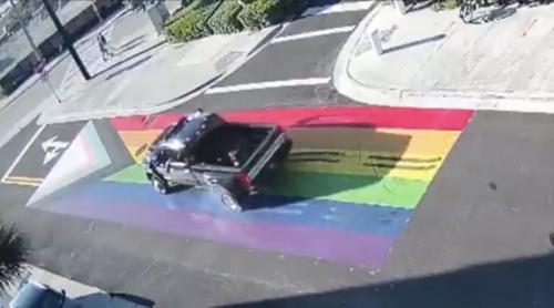 9981C8D0-B339-490A-803A-1D3FA233541B