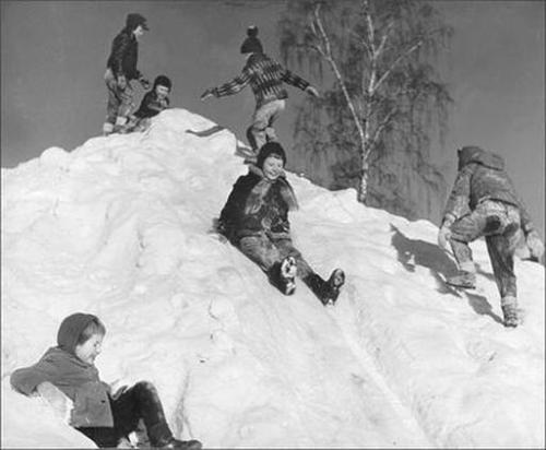 NOSTALGIA -- Many Besties (Best Friends)