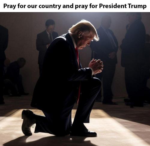 M Pray Country Trump