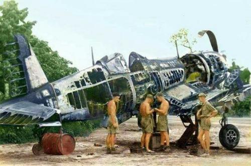f4u-001