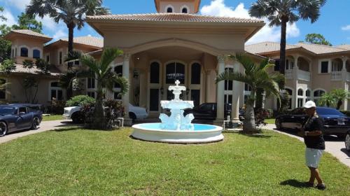 Boca Wood Country Club_Cover_1950x1450