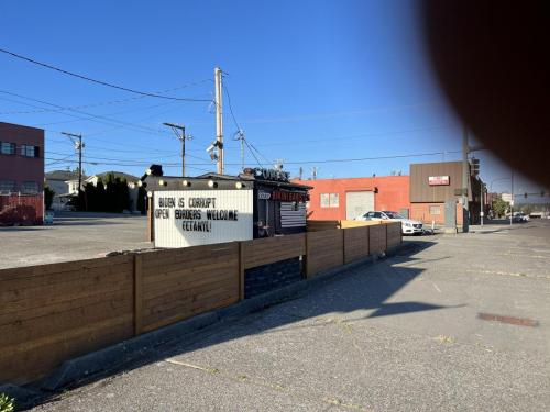 40A47341-891C-4663-BA19-D86341975590