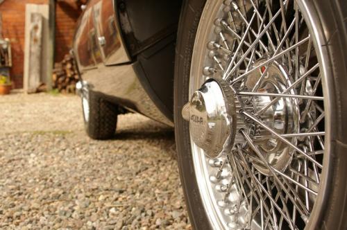 654eac4aae9adf827ea833e06cb5f55c--wire-wheels-jaguar-e-type