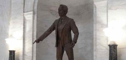 kkk byrd statue