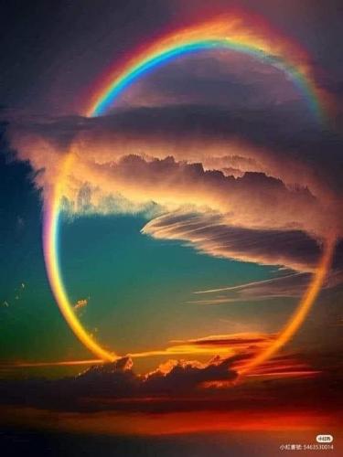 Rainbow-circle-cloud