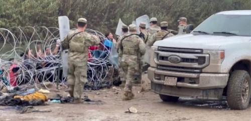 texasnationalguard_border_riotshields