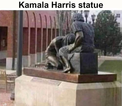RO Kamala Harris statue