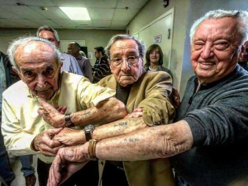 Jews, Holocaust -- Auschwitz on the same day, tattooed 10 numbers; Reunited 73 years later for the first and last time