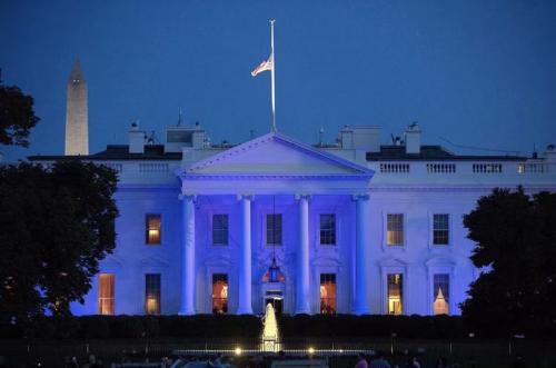 Half mast - White house