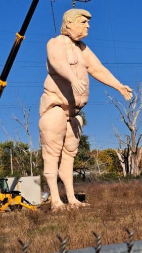 Naked-Trump-in-Wisconsin-338x600